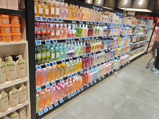 顺洁柔等13家个护日化企业发布三季度报J9国际集团净利润增长：云南白药、中(图5)